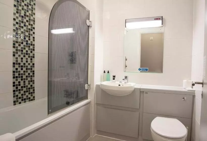 اتاق سوپریور, Kents Hill Park Training & Conference Centre
