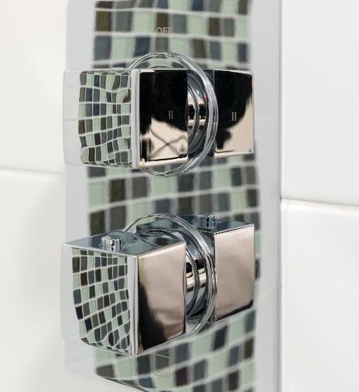 身障者適用スタンダードルーム, Kents Hill Park Training & Conference Centre