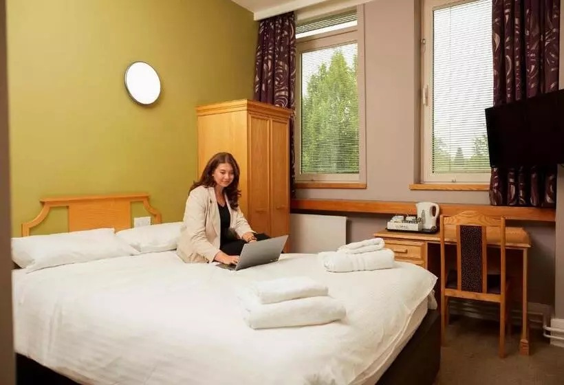 اتاق استاندارد برای معلولان, Kents Hill Park Training & Conference Centre