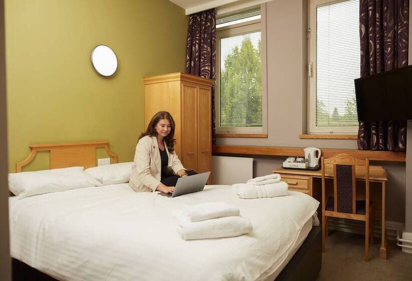 スタンダードルーム, Kents Hill Park Training & Conference Centre