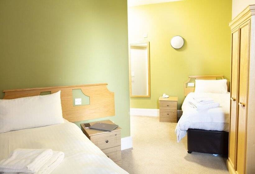 スタンダードルーム, Kents Hill Park Training & Conference Centre