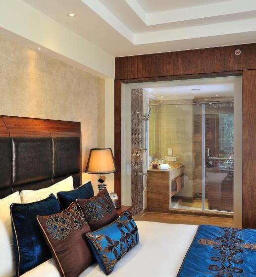 اتاق اجرایی, Marina Shimla First Designer Boutique