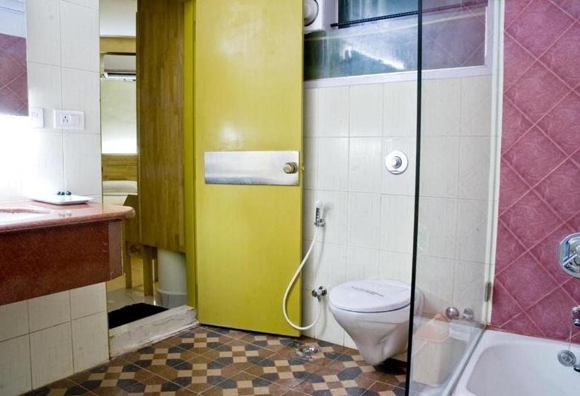 חדר דלוקס, Parklane