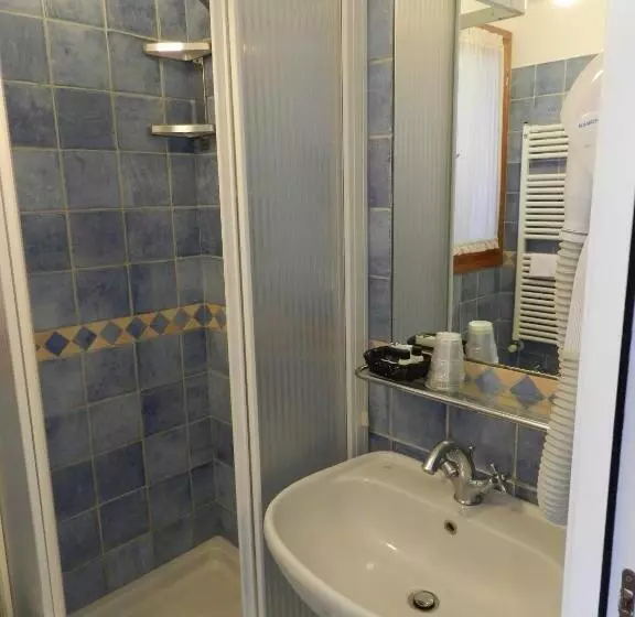 Standard Kolmen Hengen Huone, Punta Mesco