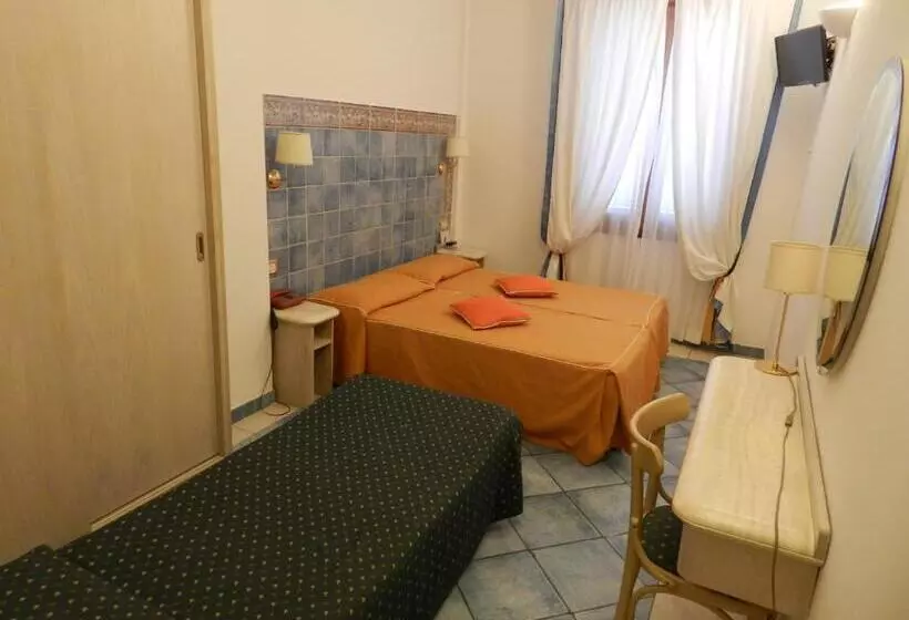 Standard Kolmen Hengen Huone, Punta Mesco