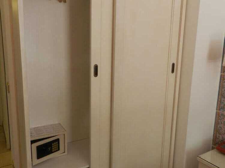 Номер Стандарт, Punta Mesco