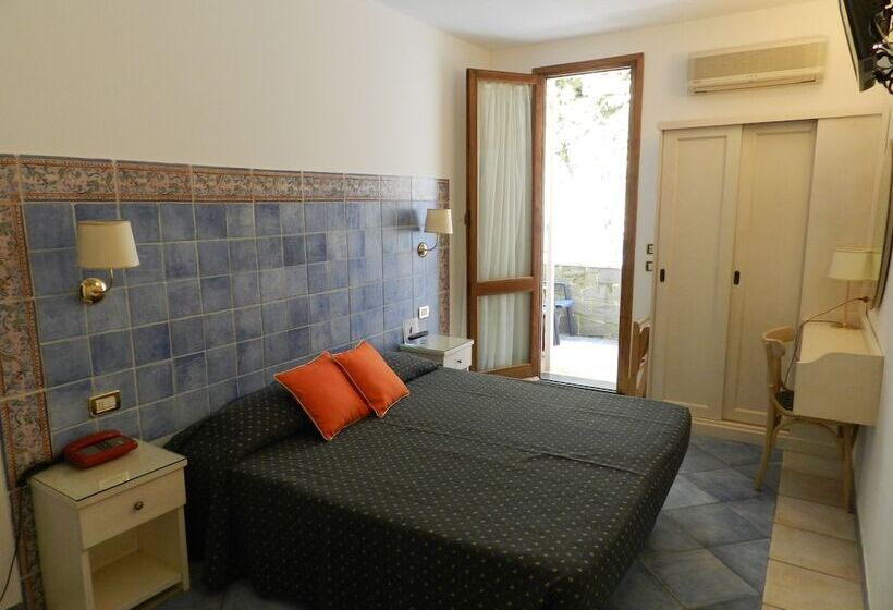 Номер Стандарт, Punta Mesco