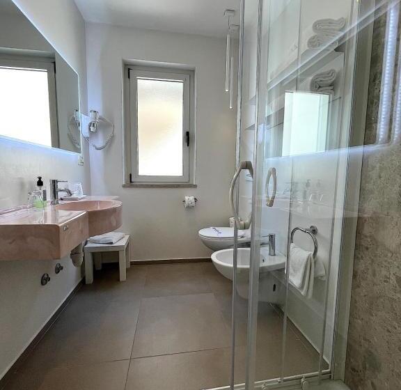 Номер Стандарт Трехместный, Regina