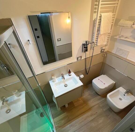 Четырехместный Номер Стандарт, Regina