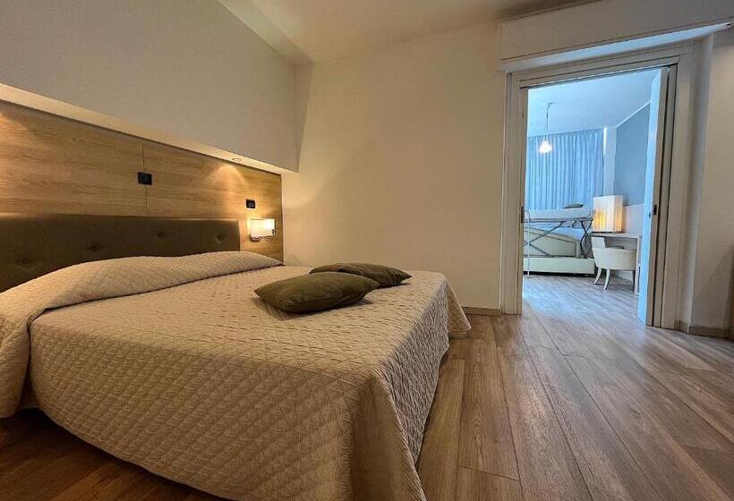 Четырехместный Номер Стандарт, Regina