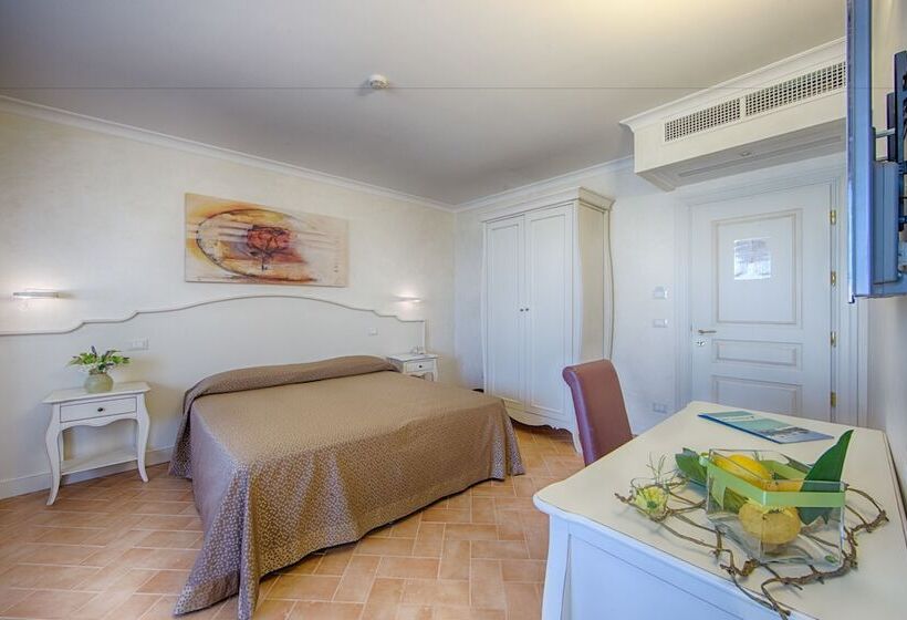 Номер Стандарт, Relais Masseria Caselli