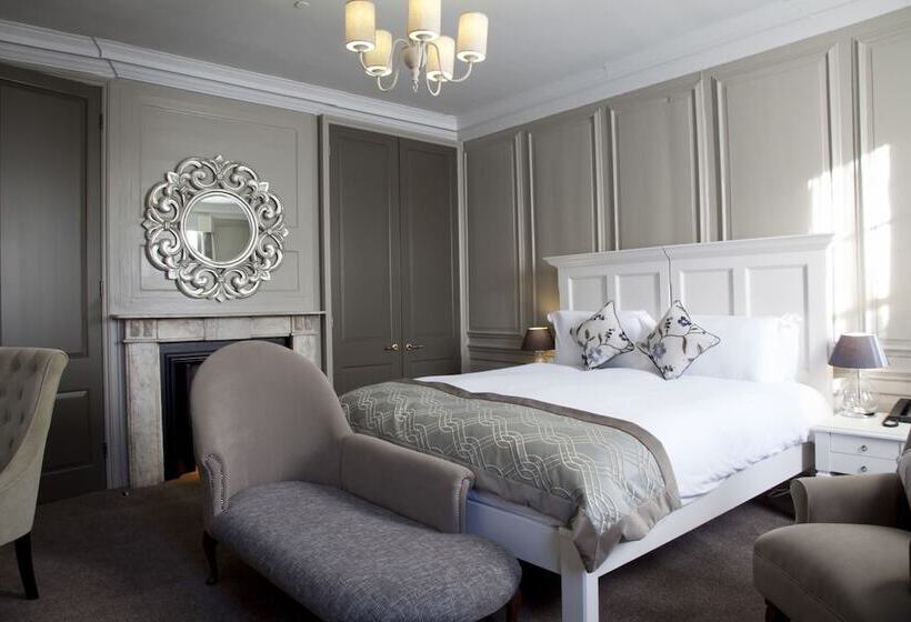 غرفة سوبيريور, Vanbrugh House