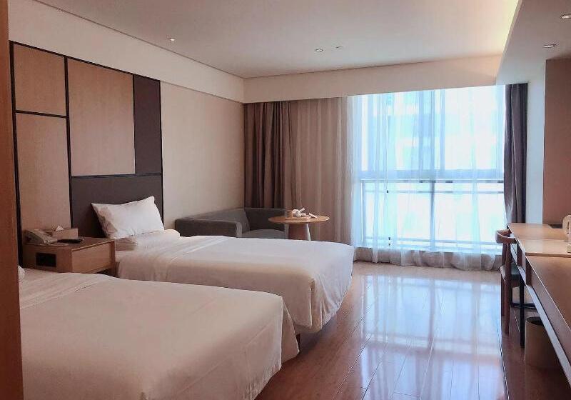 غرفة قياسية لذوى الاحتياجات الخاصة, Vanbrugh House