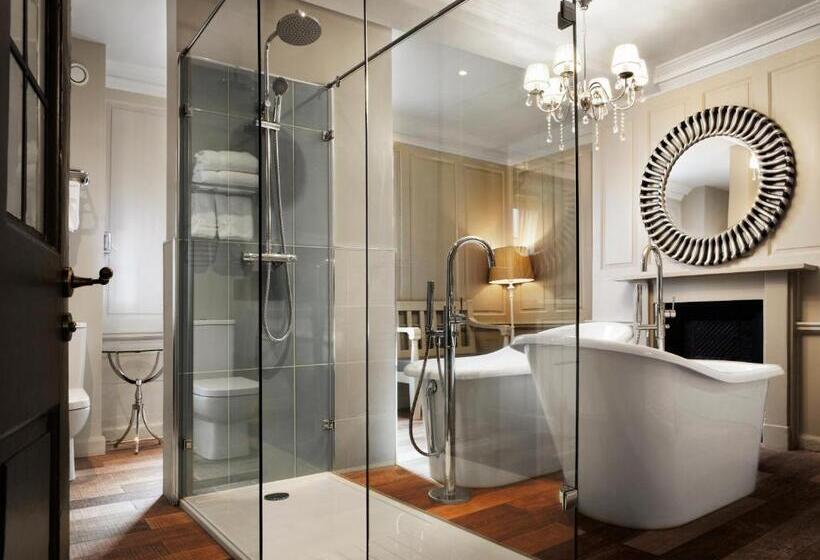 جناح بريميوم, Vanbrugh House