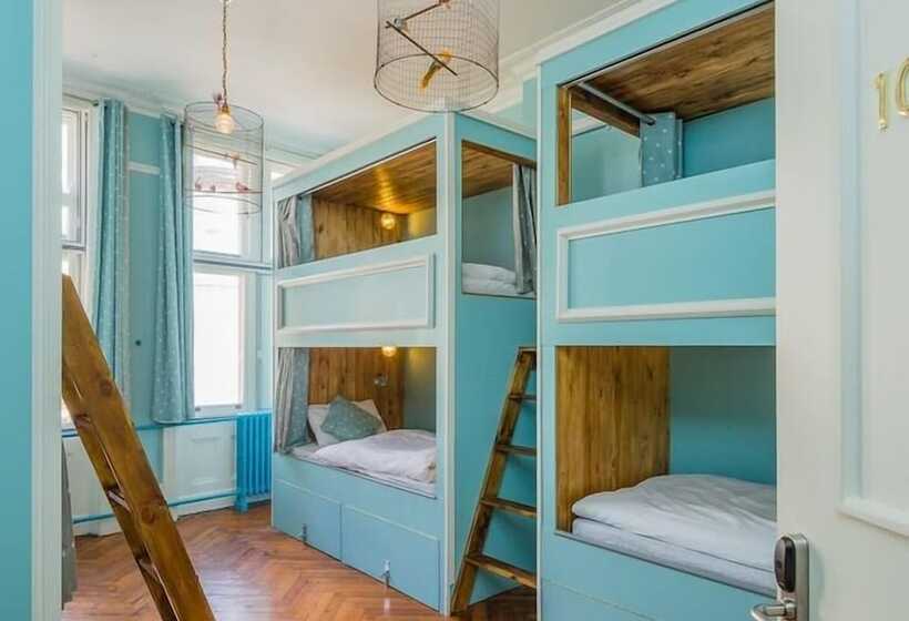 共用房间的床, Mrs Potts