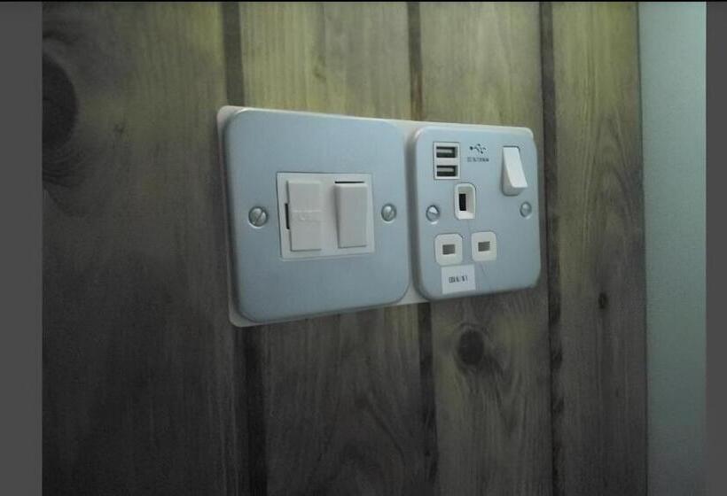 共用房间的床, Mrs Potts