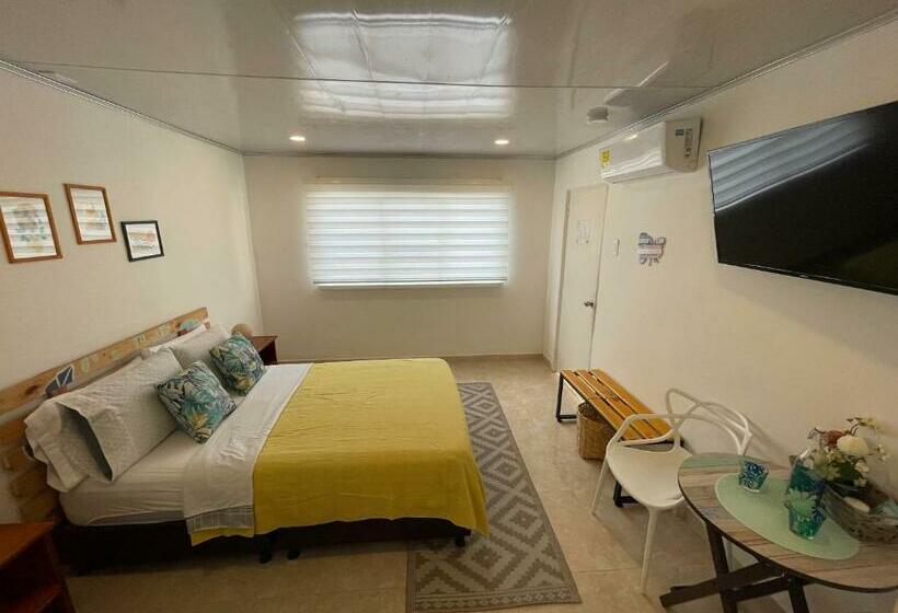 غرفة قياسية ثلاثية, Kalathea Casa