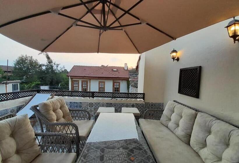 سوئیت با تخت بزرگ, Villa Citronella Boutique