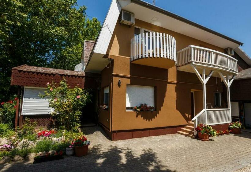 Номер Стандарт, Mórocz Vendégház