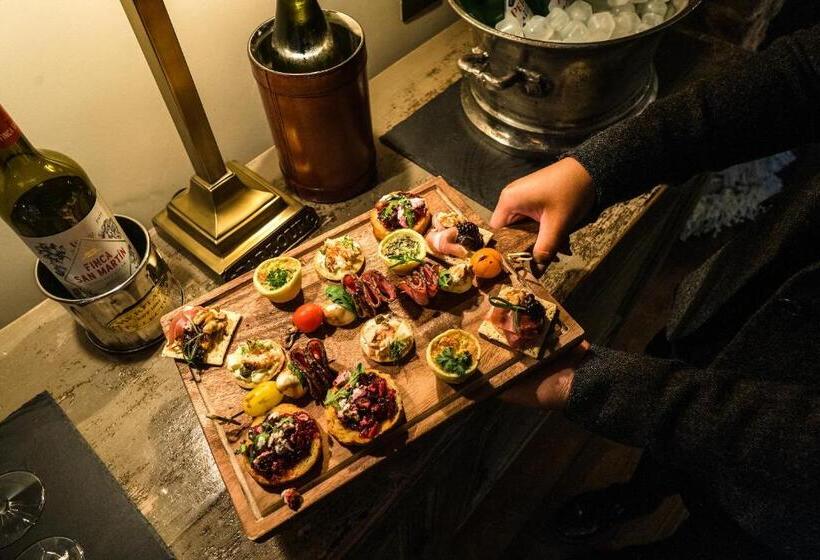 דירת חדר, Regency House