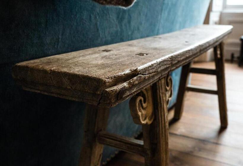 דירת חדר, Regency House