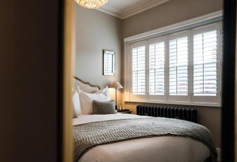 חדר דחוקס עם מיטת קינג, Regency House