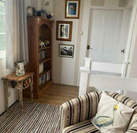 اتاق استاندارد با چشمانداز دریاچه, Twenty