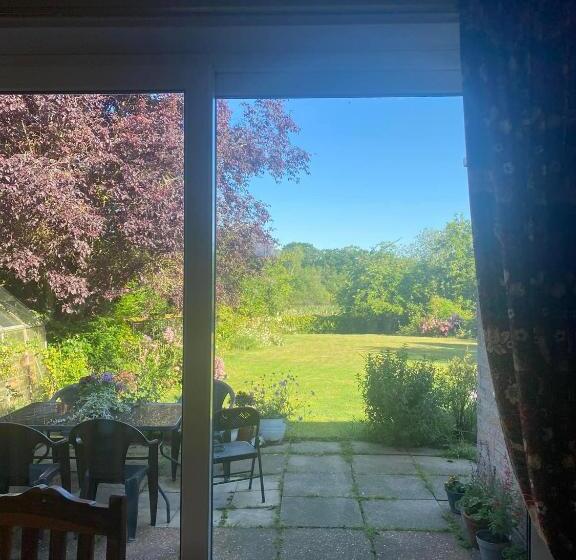 اتاق استاندارد با چشمانداز دریاچه, Twenty