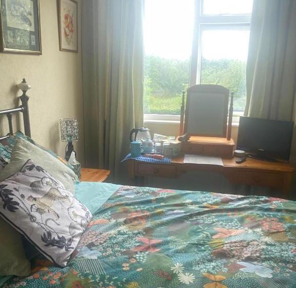 اتاق استاندارد با سرویس بهداشتی مشترک, Twenty