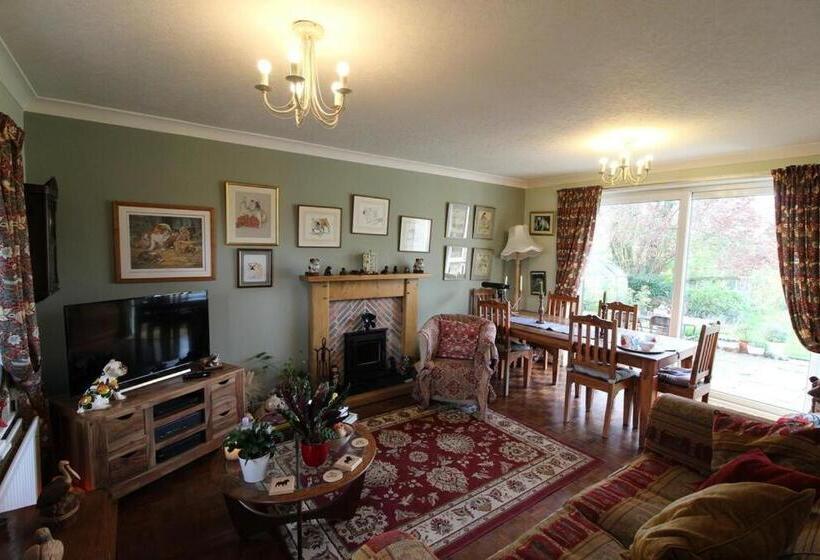 اتاق استاندارد با چشمانداز دریاچه, Twenty