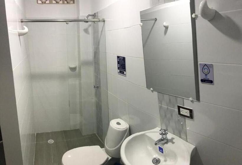 스탠다드 룸, Inmaculada Real