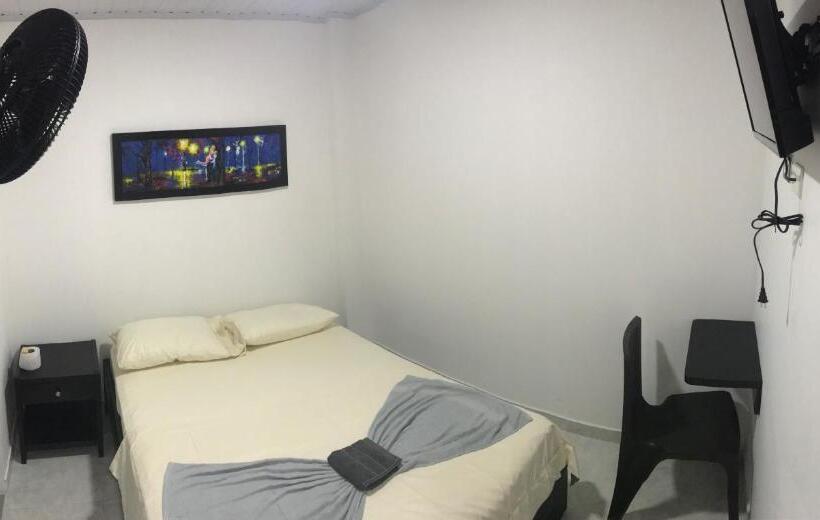 스탠다드 룸, Inmaculada Real