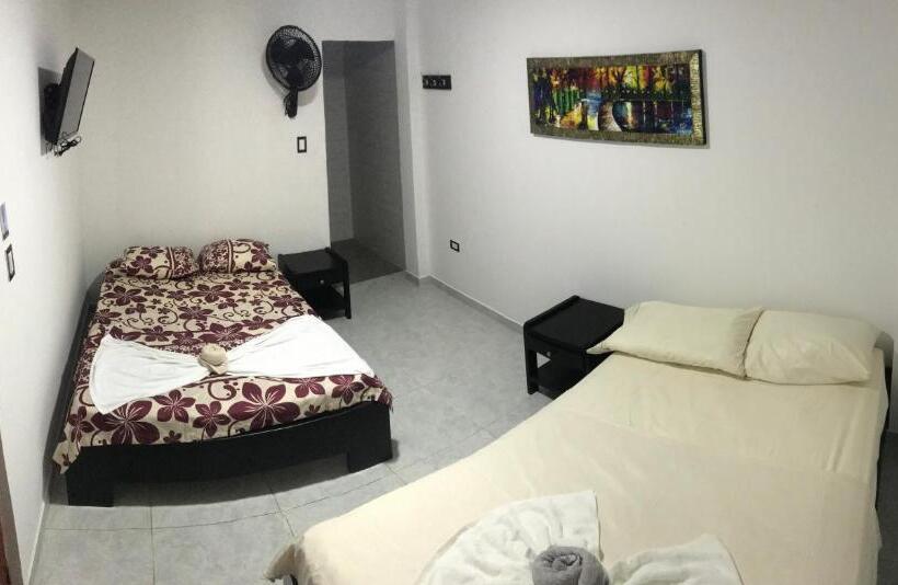 스탠다드 룸, Inmaculada Real