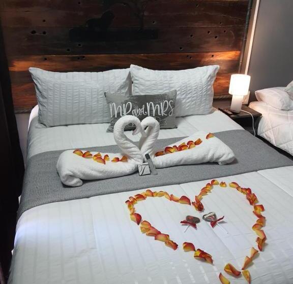 Люкс Повышенной Комфортности, Ay Jay S Guesthouse
