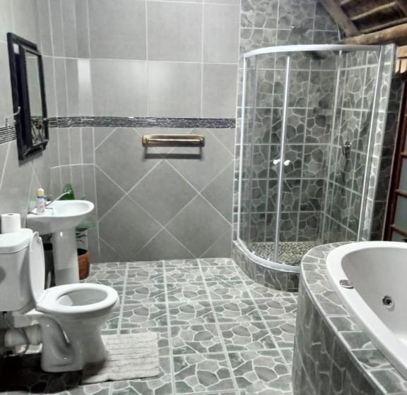 Люкс Повышенной Комфортности, Ay Jay S Guesthouse
