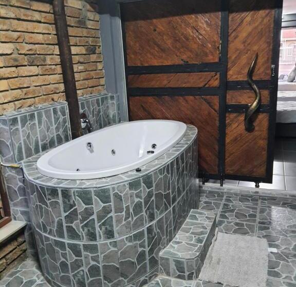 디럭스 스위트, Ay Jay S Guesthouse