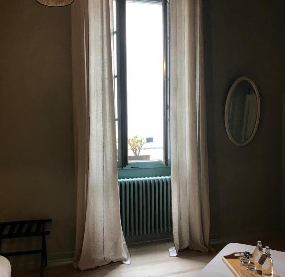 اتاق استاندارد با چشم‌انداز شهر, La Chapelle Sur La Sorgue