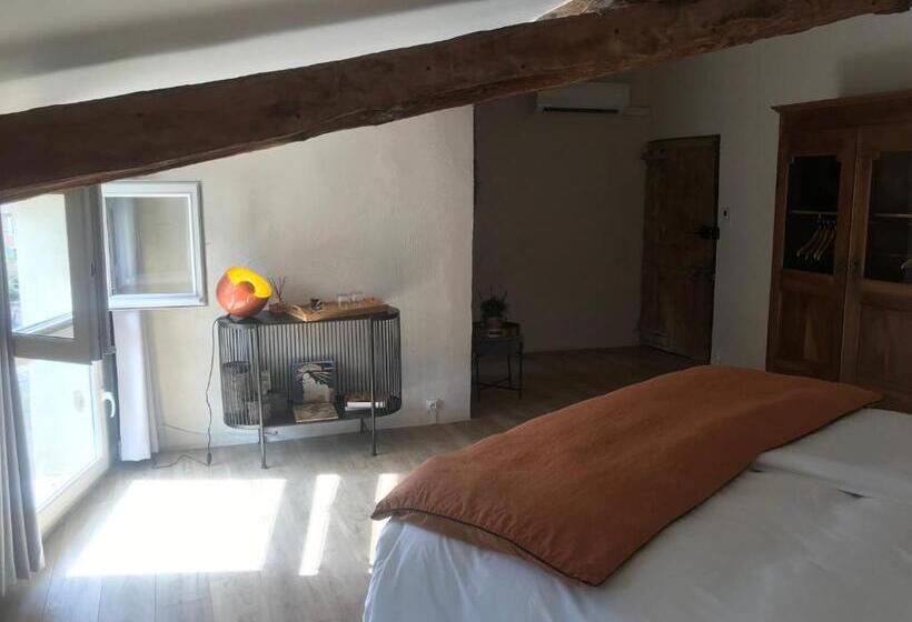 اتاق استاندارد با چشم‌انداز شهر, La Chapelle Sur La Sorgue