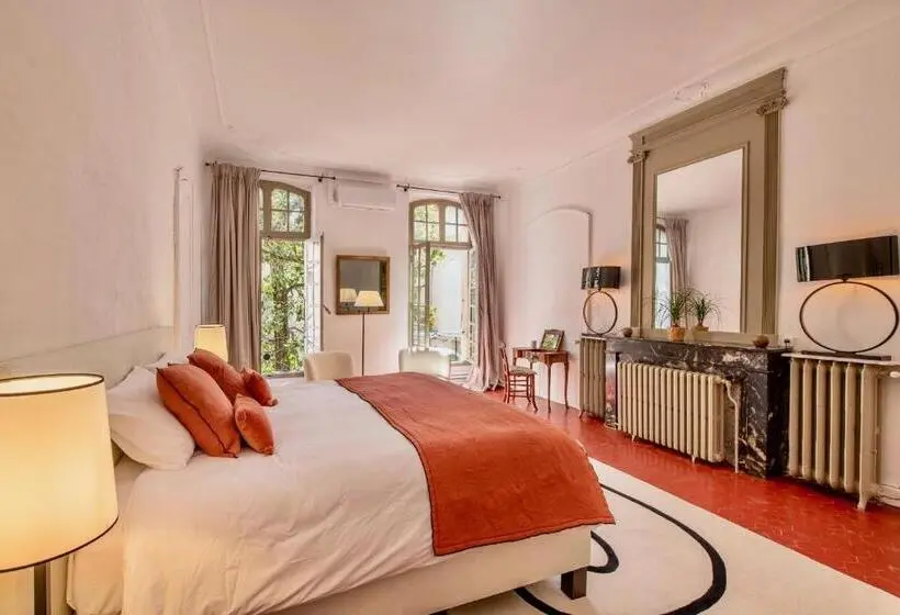 Deluxe Suite King Bed, La Chapelle Sur La Sorgue