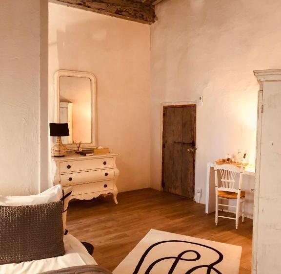 اتاق استاندارد, La Chapelle Sur La Sorgue