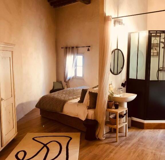 اتاق استاندارد, La Chapelle Sur La Sorgue