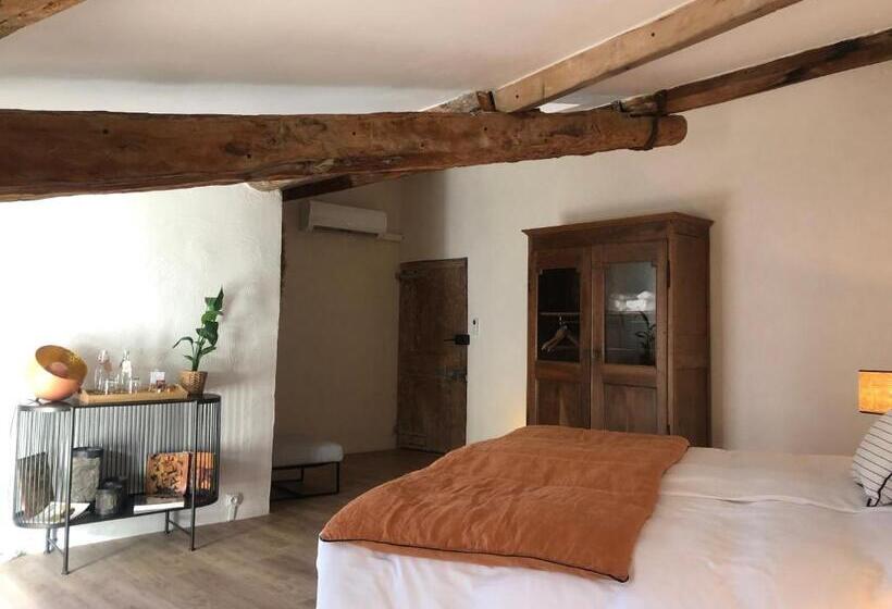 اتاق سوپریور با چشم‌انداز شهر, La Chapelle Sur La Sorgue