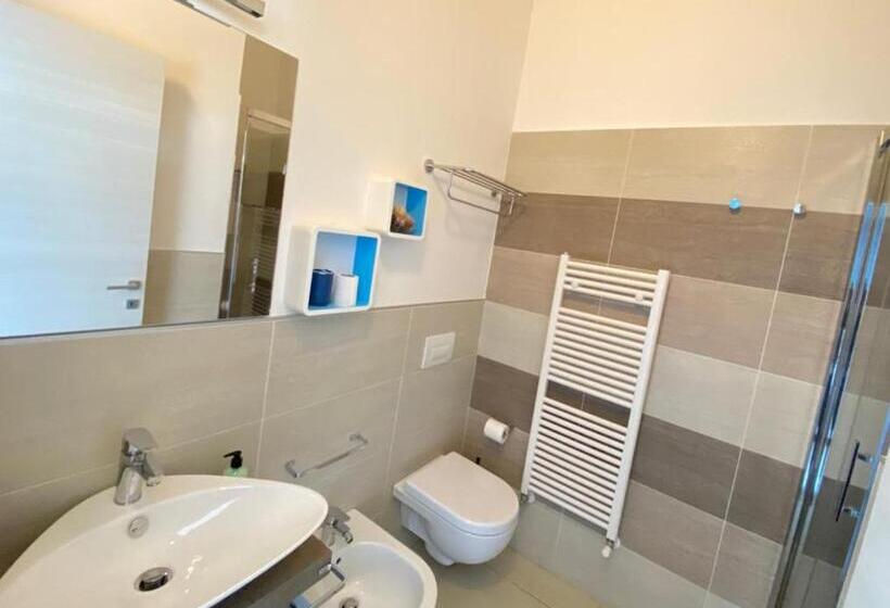 اتاق خانوادگی, Nice Residence