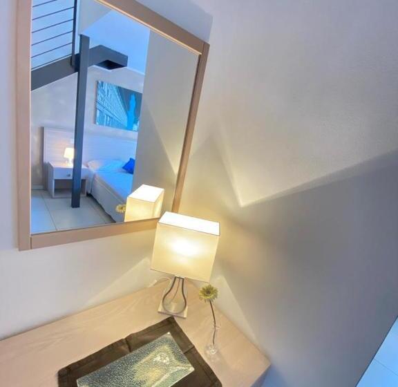 اتاق لوکس خانوادگی, Nice Residence