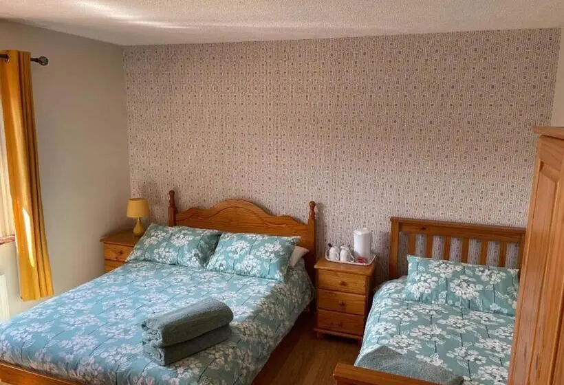 スタンダードトリプルルーム, Church View B&b