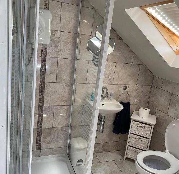 غرفة قياسية رباعية, Church View B&b