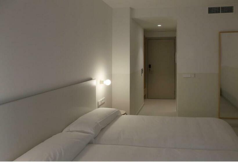 标准间, La Fonda B&b