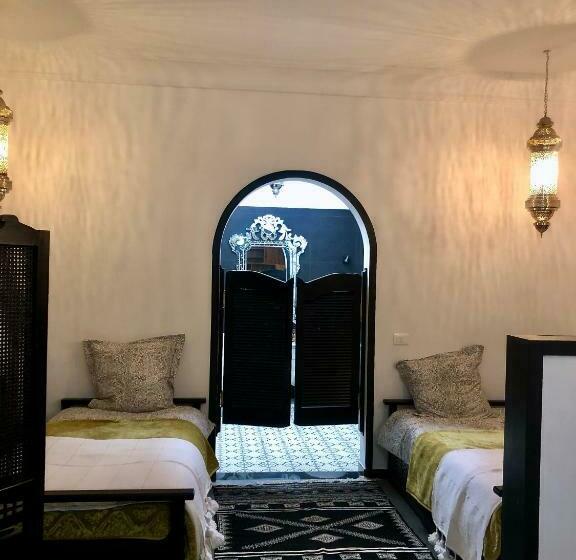 패밀리 룸, Dar Yomma