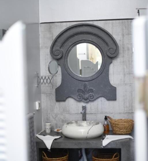 스탠다드 룸, Dar Yomma