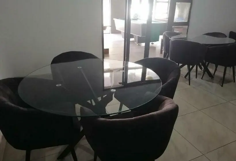 ファミリールーム, Franchise Benoni Guest House